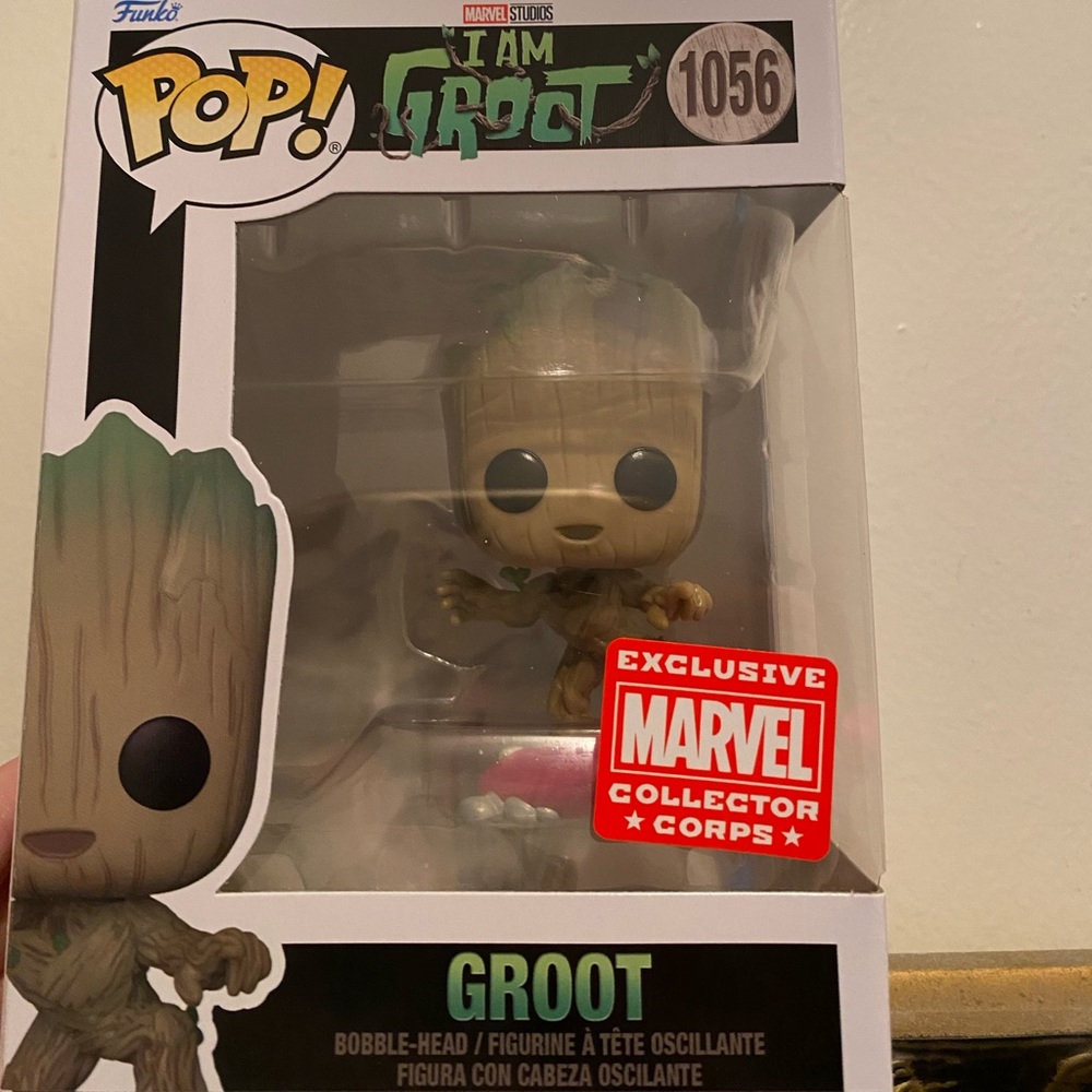 Marvel Exclusive Groot Funko Pop